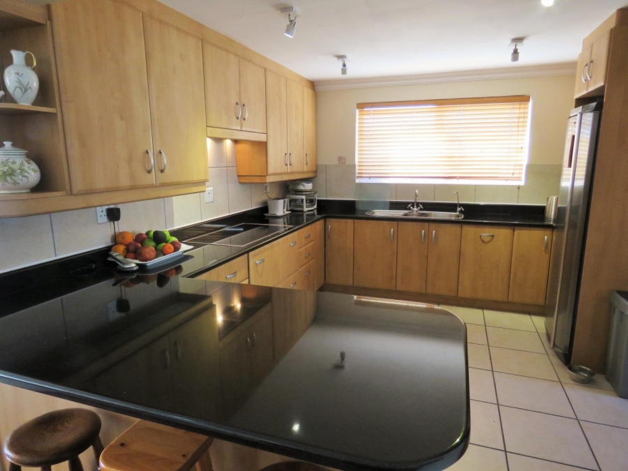 9 Bedroom Property for Sale in Waterfront Western Cape